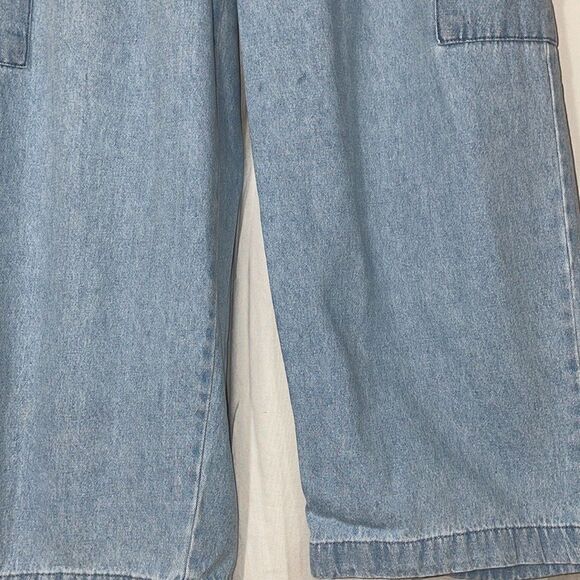 Basic editions baggy capris  - Picture 4 of 9